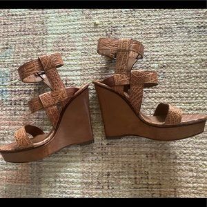 Borrega Veneta Wedges (Size 39)